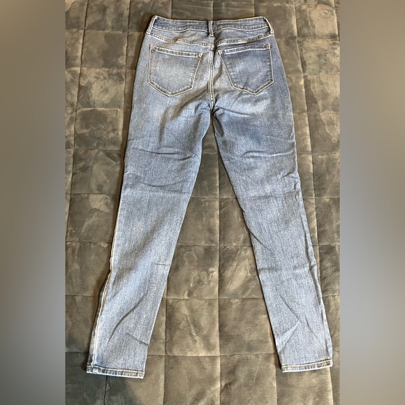 Old Navy High Rise Super Skinny Jeans - Picture 3 of 5
